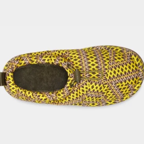 UGG Women’s Maxi Heritage Braid Clog - Picture 6 of 16